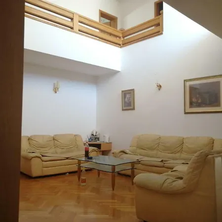 فيلة Luxury Tekija