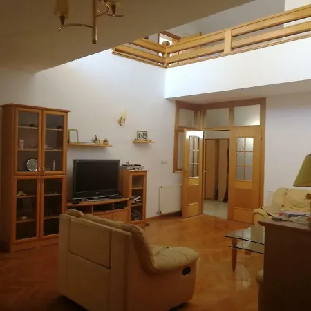Luxury Tekija فيلة