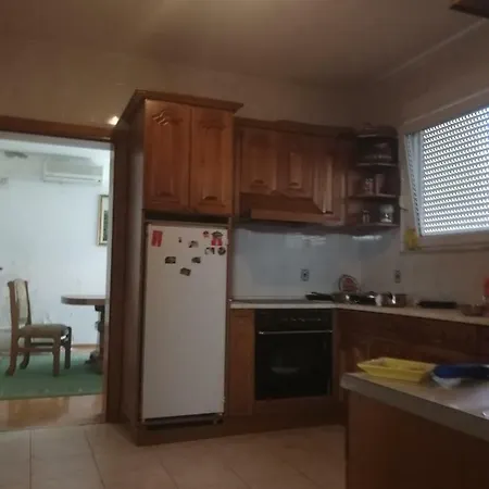 Luxury Tekija *
